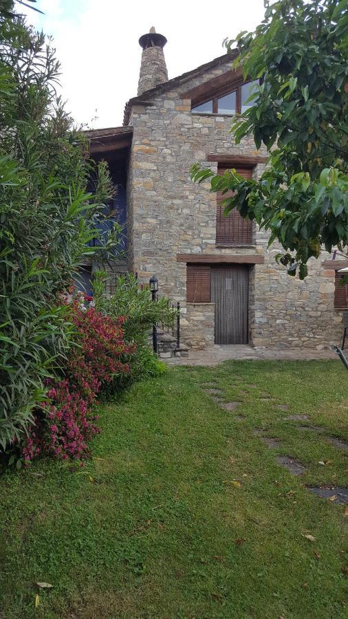 Apartamentos La Borda Castillon Tierrantona Exteriör bild