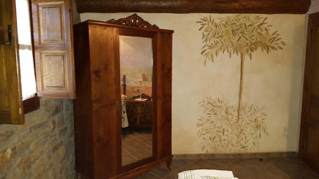 Apartamentos La Borda Castillon Tierrantona Exteriör bild