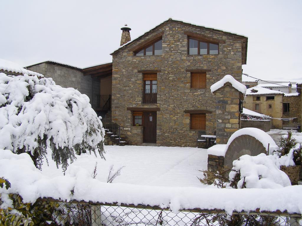 Apartamentos La Borda Castillon Tierrantona Exteriör bild
